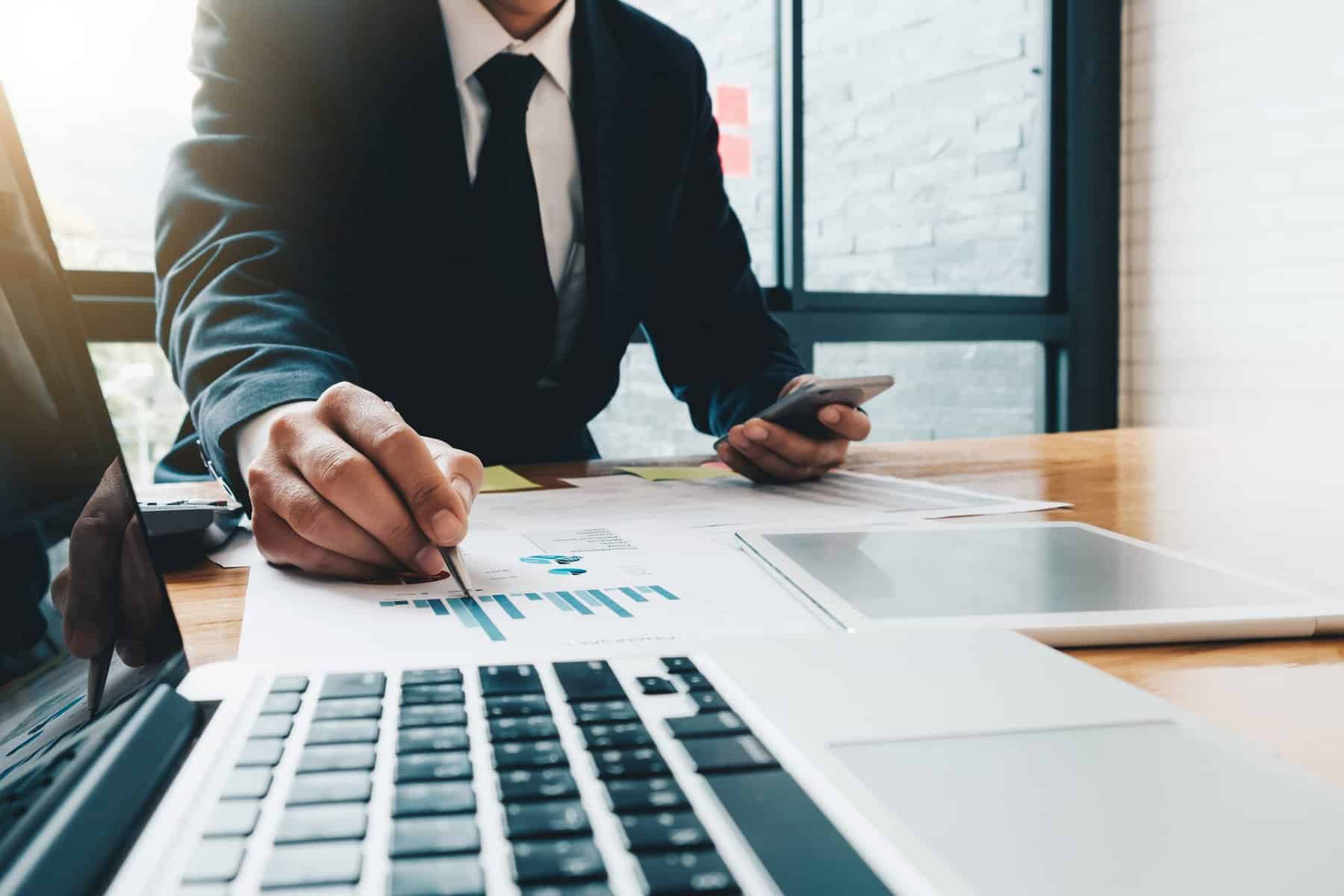 How to get great investment returns by ignoring the stock market noise